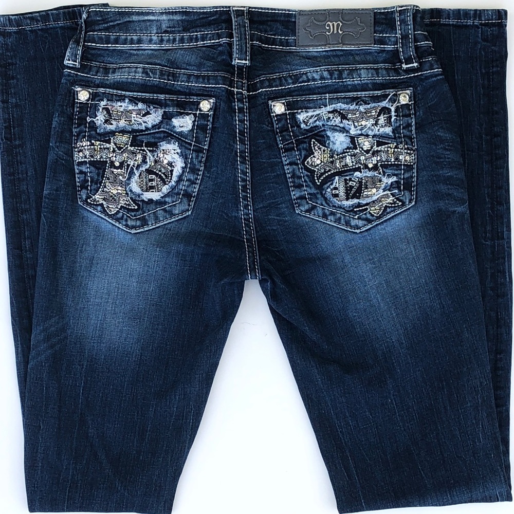 ✨SOLD✨Miss Me Skinny Jeans - Picture 2 of 5